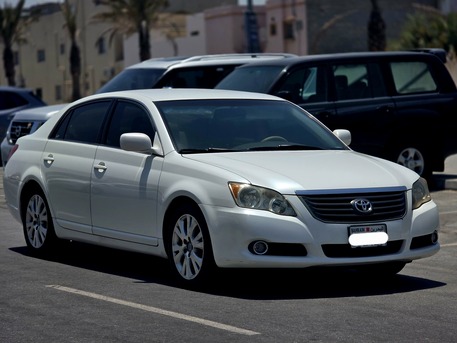Riffa, Vehicles, Cars & Trucks , BHD 2200,  TOYOTA AVALON XL,  2009,  Automatic,  250000 KM,  MID OPTION LUXARY TYPE FAMILY USED SINGLE OWNER CAR IN EXCELLENT CONDITION FOR SALE