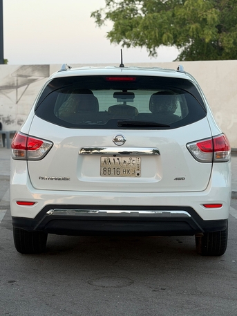 Dammam, Vehicles, Cars & Trucks , SAR 30000,  Nissan Pathfinder,  2014,  Automatic,  260000 KM,   SUV For Sale  : 260,XXX KM