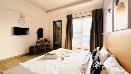 Gurgaon, Apartments, Flats, Houses & Villas, INR 2400/day,  Studio,  250 Sq. Meter,  Deluxe Room