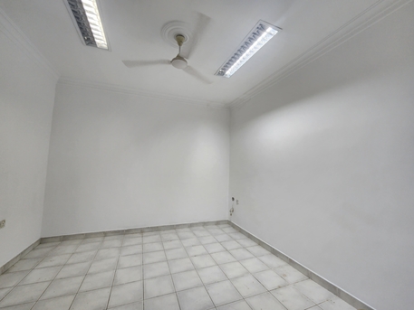 Muharraq, Apartments, Flats, Houses & Villas, BHD 16/year,  3 BR,  Apartment For Rent In Muharraq Semi Furnished With Electricity 160