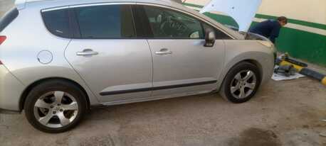 Riyadh, Vehicles, Cars & Trucks , SAR 12000,  Peugeot 3008,  2012,  Automatic,  200000 KM,   Model  In Good Condition