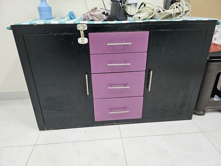 Riffa, Household Items, BHD 30,  Urgent Dressing Table And Side Tables For Sale