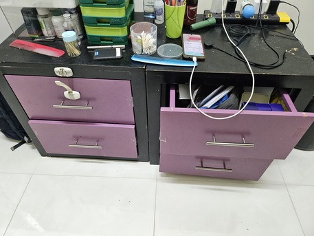 Riffa, Household Items, BHD 30,  Urgent Dressing Table And Side Tables For Sale