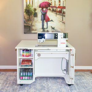 New York, Household Items, USD 1,  Horn Model 4200 Electric Lift Sewing Cabinet