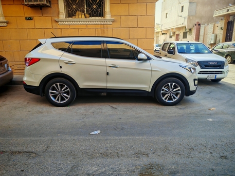 Riyadh, Vehicles, Cars & Trucks , SAR 37000,  Hyundai Santa Fe,  2016,  Automatic,  210000 KM,  Hyundai Santafe