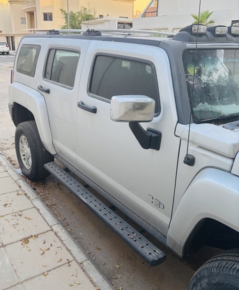 Riyadh, Vehicles, Cars & Trucks , SAR 23500,  Hummer H3,  2007,  Automatic,  251687 KM,    Model For Urgent Sale