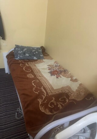 Al Wizarat, Bedspace For Rent, I Am Offering A Bed Space In Al Wazarat (Hara)