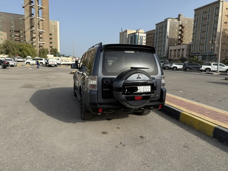 Jubail, Vehicles, Cars & Trucks , SAR 31500,  Mitsubishi Pajero,  2009,  Automatic,  318000 KM,  Pajero  For Sale
