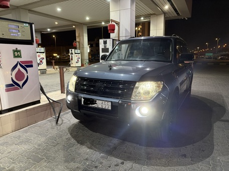 Jubail, Vehicles, Cars & Trucks , SAR 31500,  Mitsubishi Pajero,  2009,  Automatic,  318000 KM,  Pajero  For Sale