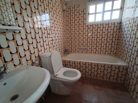Adliya, Apartments, Flats, Houses & Villas, BHD 550/month,  4 BR,  Adliya:- 4Bhk Duplex Commercial Villa On Rent.  Bd 550/- Without Ewa.