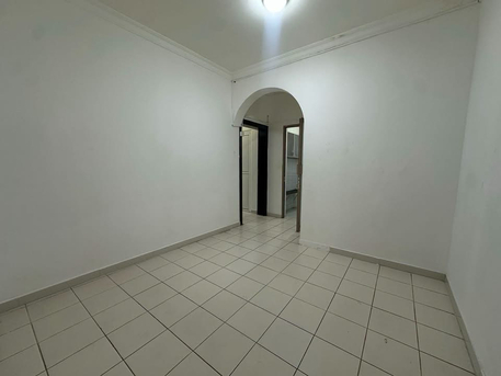 Hoora, Apartments, Flats, Houses & Villas, BHD 160/month,  1 BR,  Hoora:- 1BHK Flat On Rent With A/C. Bd 160/- With 50Bd EWA Limit.