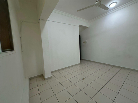 Hoora, Apartments, Flats, Houses & Villas, BHD 160/month,  1 BR,  Hoora:- 1BHK Flat On Rent With A/C. Bd 160/- With 50Bd EWA Limit.