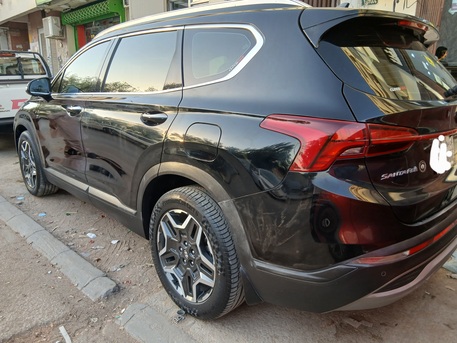 Riyadh, Vehicles, Cars & Trucks , SAR 85000,  Hyundai Santafe,  2022,  Automatic,  38000 KM,  Hyundai Santa Fe  2.5L Black | 38,000 KM | Excellent Condition