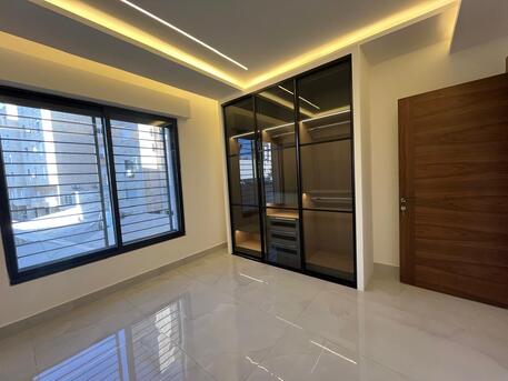 Amman, Apartments, Flats, Houses & Villas, JOD 25000/year,  4 BR,  240 Sq. Meter,  Modern Apartment For Rent In Jabal Amman