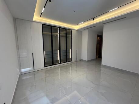 Amman, Apartments, Flats, Houses & Villas, JOD 25000/year,  4 BR,  240 Sq. Meter,  Modern Apartment For Rent In Jabal Amman