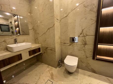 Amman, Apartments, Flats, Houses & Villas, JOD 25000/year,  4 BR,  240 Sq. Meter,  Modern Apartment For Rent In Jabal Amman