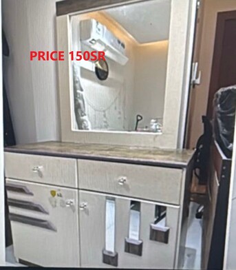 Al Sulaimaniah Al Sharqiyah, Furniture, SAR 650,  2 King Size Bed And 1 Mattress,1 Dressing Table Total 650sr