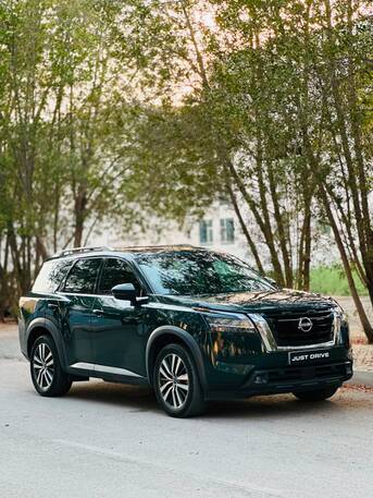 Segaya, Vehicles, Cars & Trucks , BHD 13950,  Nissan Pathfinder,  2022,  Automatic,  43000 KM,    MODEL FULLY LOADED WITH PANORAMIC SUNROOF CALL OR WHATSAPP ON 35400