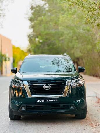 Segaya, Vehicles, Cars & Trucks , BHD 13950,  Nissan Pathfinder,  2022,  Automatic,  43000 KM,    MODEL FULLY LOADED WITH PANORAMIC SUNROOF CALL OR WHATSAPP ON 35400
