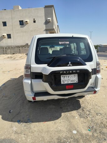 Dammam, Vehicles, Cars & Trucks , SAR 1600,  Mitsubishi Pajero,  2017,  102622 KM,  7-Seater Cars Available On Installments