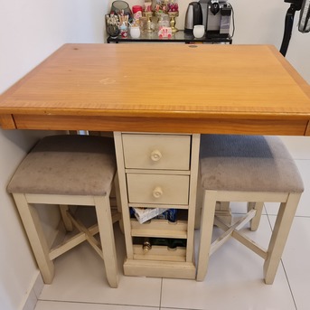 Hidd, Furniture, BHD 40,  Solid Wood Dinning Table With 4 Stool