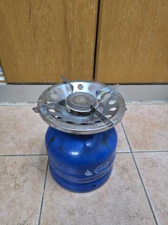 Juffair, Pet Supplies, BHD 8,  Small Gas Stove, Fish Tank With 2 Gold Fishes, Dumbles, Karlakattai
