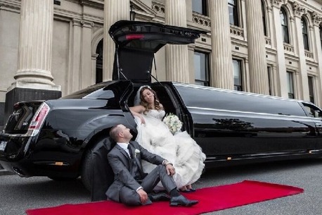 Austin, Pick Up & Drop Off, Wedding Limo Austin For Elegant Wedding Transportation