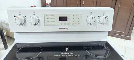Dammam, Household Items, SAR 800,  Cooking Range / Gas Stove Four Burner Oven Grill - Electric