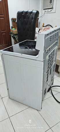 Dammam, Household Items, SAR 800,  Cooking Range / Gas Stove Four Burner Oven Grill - Electric