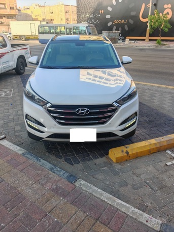 Dammam, Vehicles, Cars & Trucks , SAR 50000,  Hyundai Tucson,  2016,  Automatic,  163 KM,    Full Option