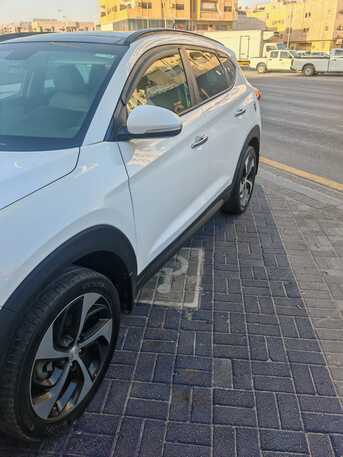 Dammam, Vehicles, Cars & Trucks , SAR 50000,  Hyundai Tucson,  2016,  Automatic,  163 KM,    Full Option