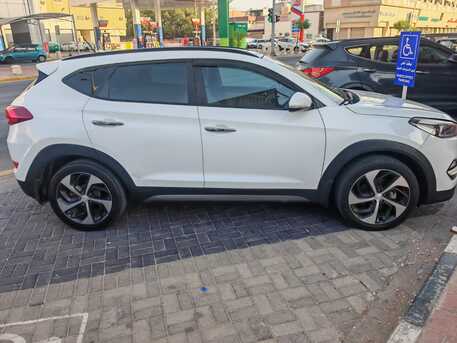 Dammam, Vehicles, Cars & Trucks , SAR 50000,  Hyundai Tucson,  2016,  Automatic,  163 KM,    Full Option