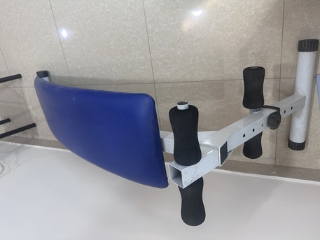 West Riffa, Sporting Goods, BHD 40,  Gym Bench And Straight Steel Bar With 20 Kilograms Of Weight