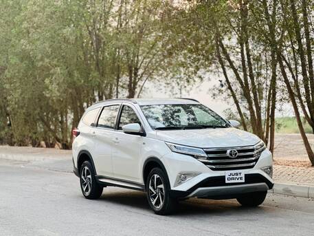 Segaya, Vehicles, Cars & Trucks , BHD 4950,  TOYOTA RUSH,  2023,  Automatic,  98000 KM,    MODEL WELL MAINTAINED FAMILY SUV CALL OR WHATSAPP ON 35400768 ,33665080