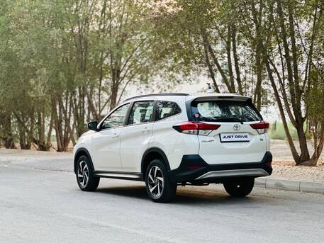Segaya, Vehicles, Cars & Trucks , BHD 4950,  TOYOTA RUSH,  2023,  Automatic,  98000 KM,    MODEL WELL MAINTAINED FAMILY SUV CALL OR WHATSAPP ON 35400768 ,33665080