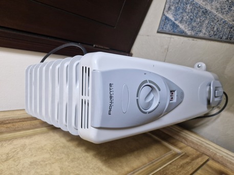 East Riffa, Appliances, BHD 25,  For Sale Fully Automatic Samsung Washing Machine And Room Heater