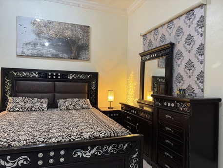 Jeddah, Appliances, SAR 1400,  Black Bedset For Sale - Without Mattress