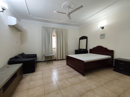 Juffair, Staff Accomodation, BHD 800,  Juffair:- 8Bhk Triplex Semifurnished Villa On Rent For Staff Accomodation....