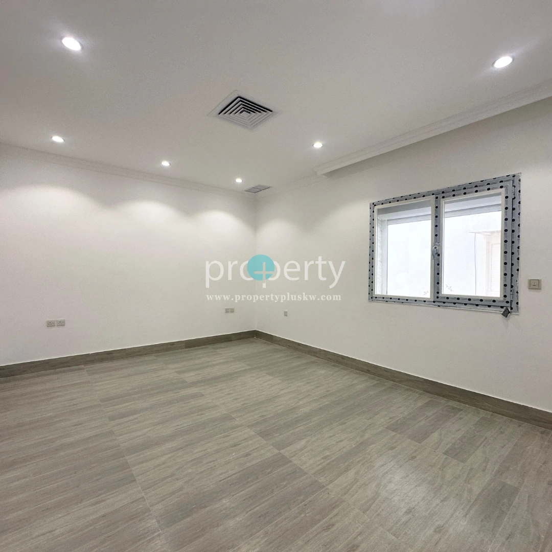 Kuwait City, Apartments, Flats, Houses & Villas, KWD 700/month,  3 BR,  3 -Master Bedroom Floor For Rent In Jabriya, Kuwait City