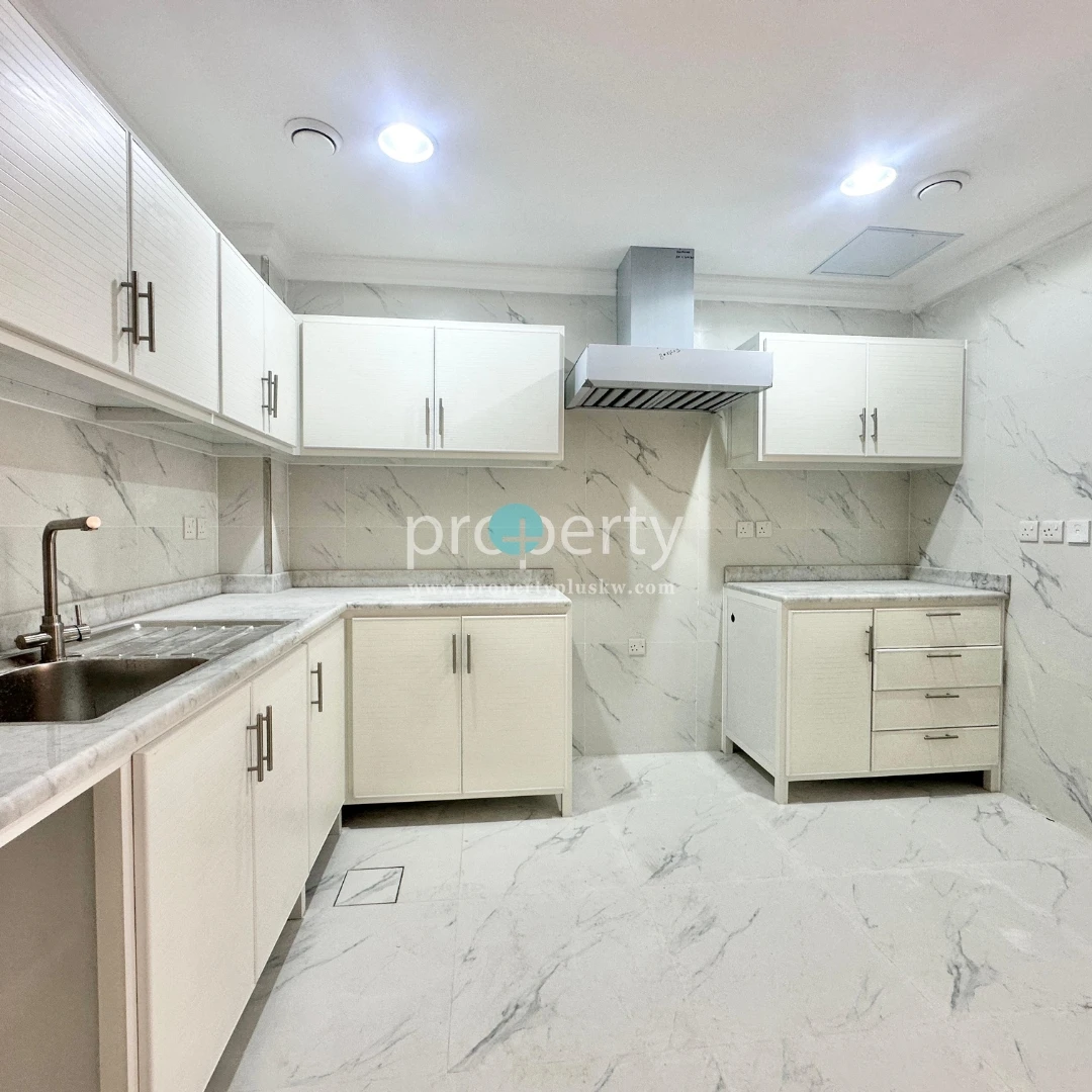 Kuwait City, Apartments, Flats, Houses & Villas, KWD 700/month,  3 BR,  3 -Master Bedroom Floor For Rent In Jabriya, Kuwait City
