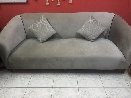Al Khobar Al Shamalia, Furniture, SAR 350,  Good Quality 3Seater Sofa Available
