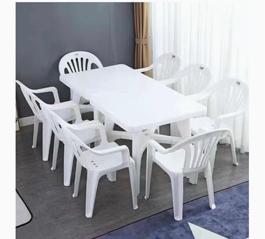 Jeddah, Furniture, SAR 120,  Lightweight Plastic Table & 4 Chairs Set