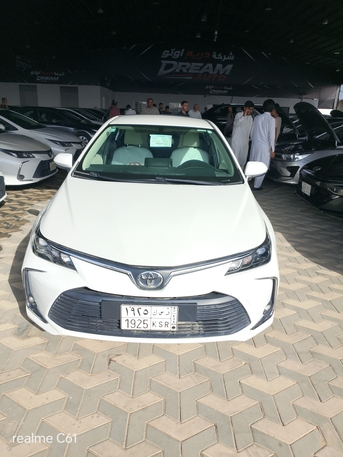 Riyadh, Job Seekers, A Car Pick And Drop