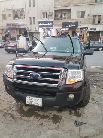 Riyadh, Vehicles, Cars & Trucks , SAR 35000,  Ford Expedition,  2013,  Automatic,  239587 KM,   4X4  Model  For Sale