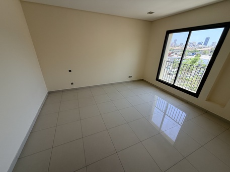 Manama, Apartments, Flats, Houses & Villas, BHD 330/year,  2 BR,  Amazing 2 Bedroom Semi Furnished Apartment In Adilya