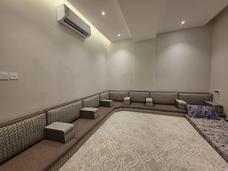 Jeddah, Apartments, Flats, Houses & Villas, SAR 30/month,  3 BR,  3BHK  Furnished  Apartment  For Rent With Two Washroom