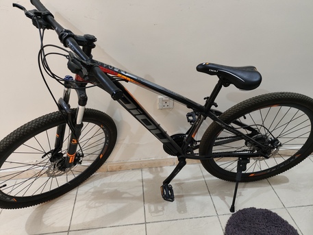 Jeddah, Bicycles, SAR 500,  Old & Used (year 2022) Bicycle (Mountain Bike 26T Multigeared) DIOU M40