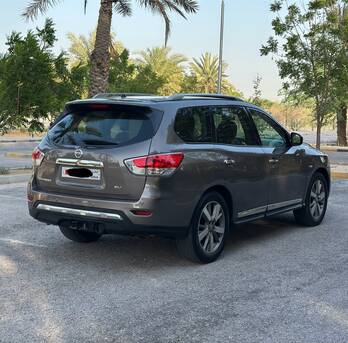 Riffa, Vehicles, Cars & Trucks , BHD 2650,  NISSAN PATHFINDER 3.5 FULL OPTION PANORAMA,  2014,  Automatic,  130000 KM,  Neat And Clean Car