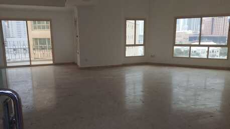 Juffair, Offices, BHD 300,  Spacious Commercial Flat In Prime Location In Juffair