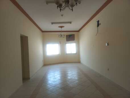 Manama, Offices, BHD 200,  3 Room  Commercial Flat.